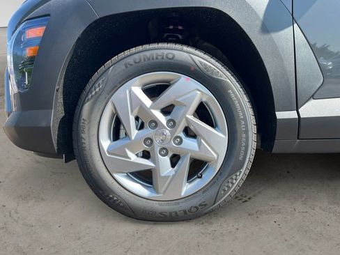 New 2026 Hyundai Kona SE image 17