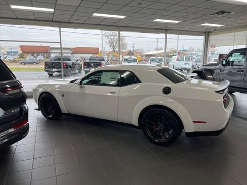 Used 2023 Dodge Challenger SRT Hellcat image 3