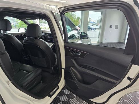 Used 2025 Audi Q7 3.0T Premium Plus image 43