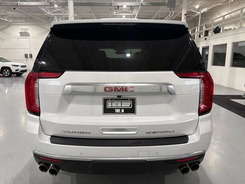Used 2023 GMC Yukon Denali w/ LPO, Floor Liner Package image 6
