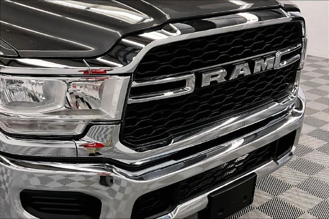 Used 2024 RAM 2500 Tradesman w/ Chrome Appearance Group AWD/4WD image 34