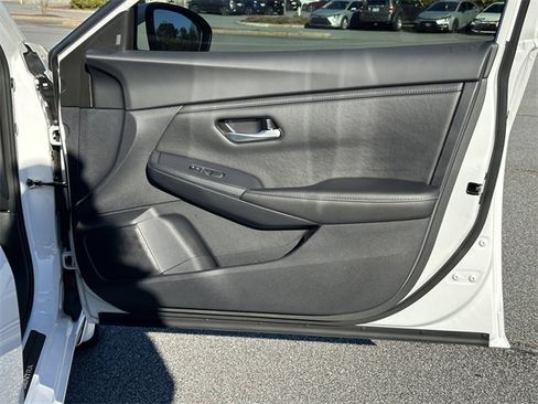 Certified 2025 Nissan Sentra SV image 15