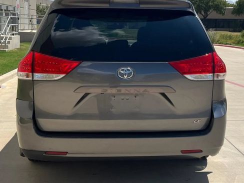 Used 2013 Toyota Sienna LE FWD image 10