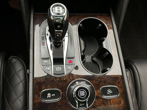 Used 2018 Bentley Bentayga Activity AWD/4WD image 31