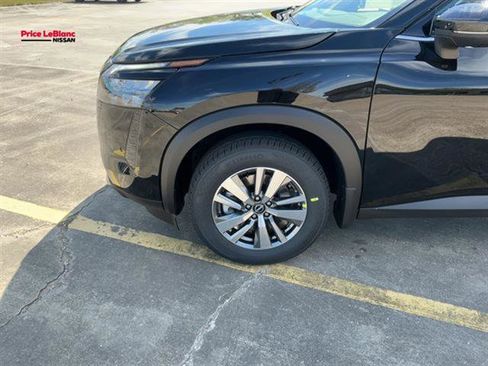 New 2026 Nissan Pathfinder SL w/ Cargo Package FWD image 6