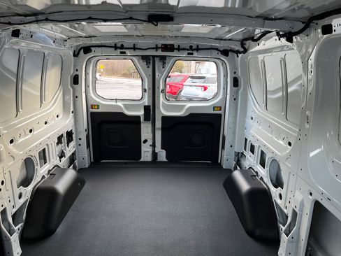 New 2026 Ford Transit 250 Low Roof RWD image 8