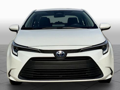 Used 2024 Toyota Corolla LE image 4
