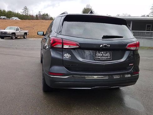 Used 2022 Chevrolet Equinox RS w/ RS Leather Package image 18