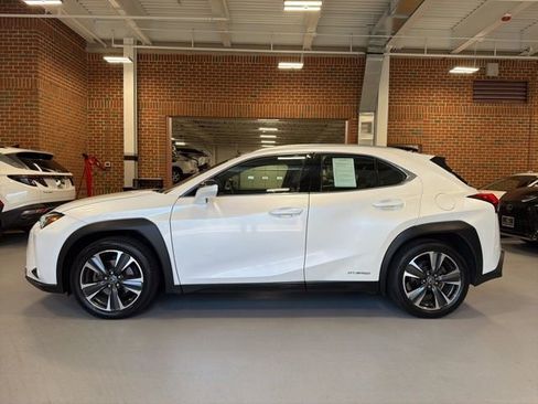 Used 2019 Lexus UX 250h w/ Premium Package AWD/4WD image 4