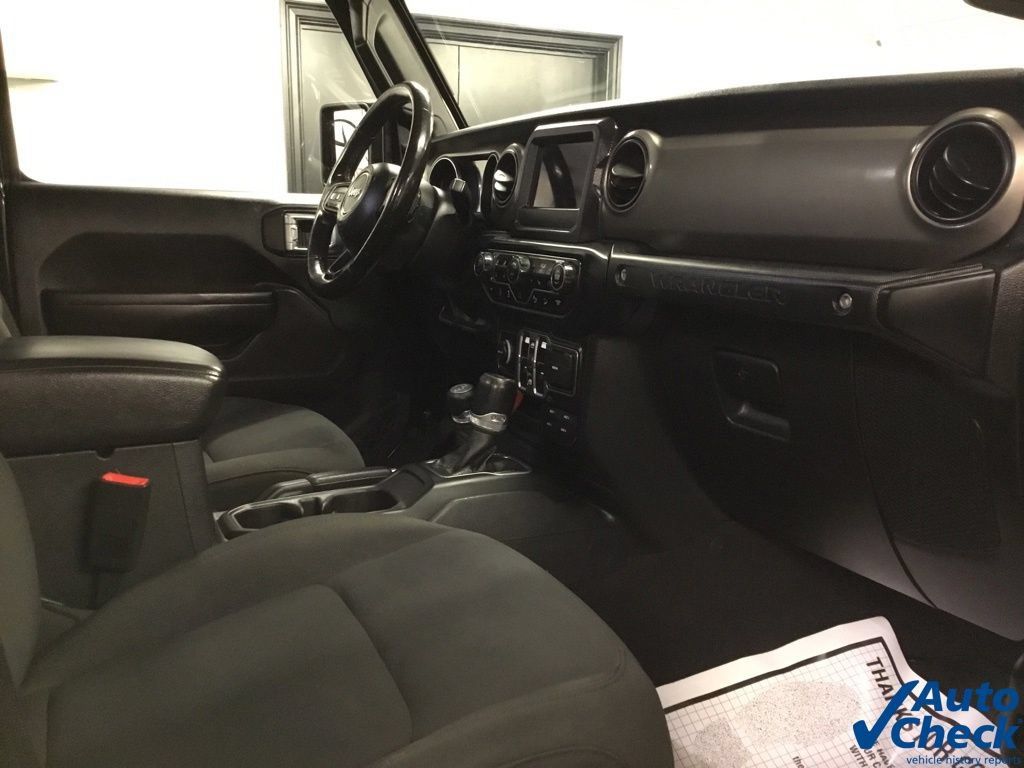 Used 2020 Jeep Wrangler Unlimited Sport AWD/4WD image 39