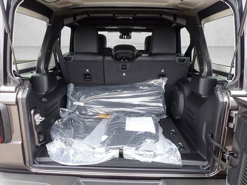 New 2026 Jeep Wrangler Unlimited Rubicon 392 image 8