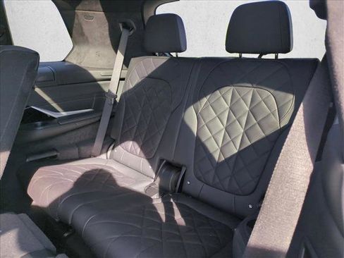 Certified 2024 BMW X7 xDrive40i w/ M Sport Package image 22