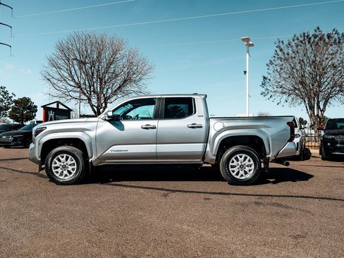 Used 2026 Toyota Tacoma SR5 image 4