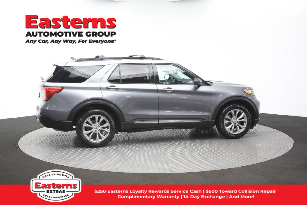 Used 2023 Ford Explorer XLT w/ Equipment Group 202A AWD/4WD image 45