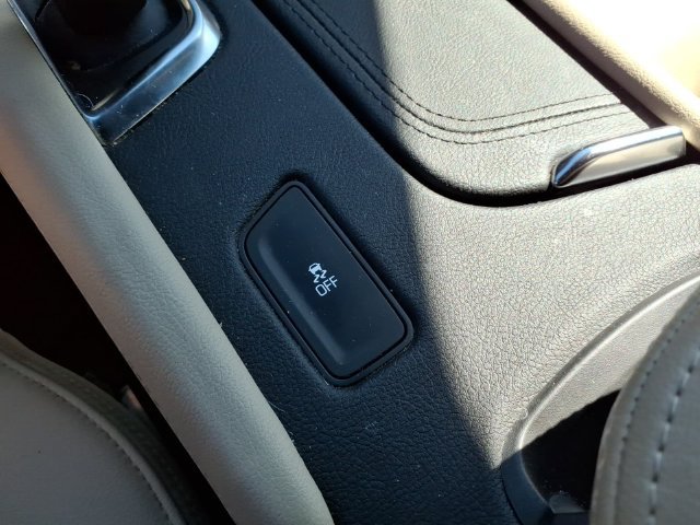 Used 2019 Cadillac XT5 FWD image 26