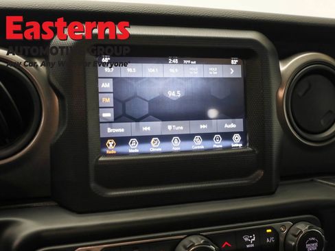 Used 2023 Jeep Wrangler Unlimited w/ Cold Weather Group image 19