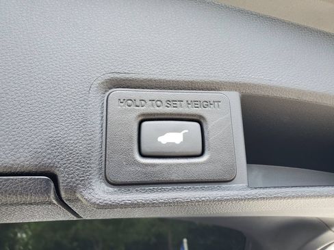 Used 2024 Acura RDX SH-AWD image 9