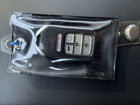 Used 2021 Honda Accord Touring image 35