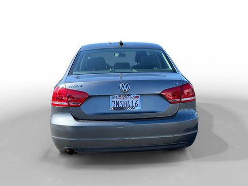 Used 2015 Volkswagen Passat 1.8T Limited Edition FWD image 4