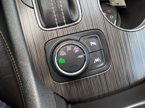 Certified 2019 GMC Acadia SLT image 46