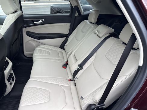Used 2023 Ford Edge Titanium AWD/4WD image 13