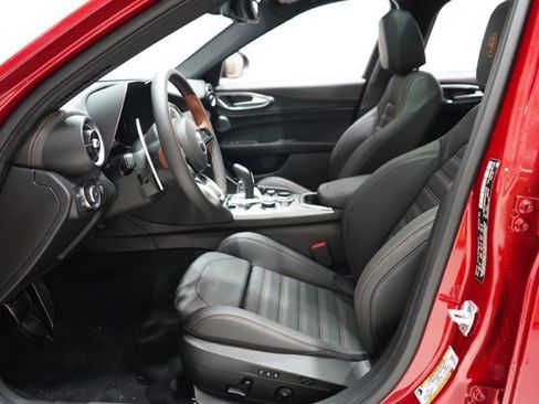 New 2025 Alfa Romeo Giulia Intensa w/ Driving Assist Package image 14