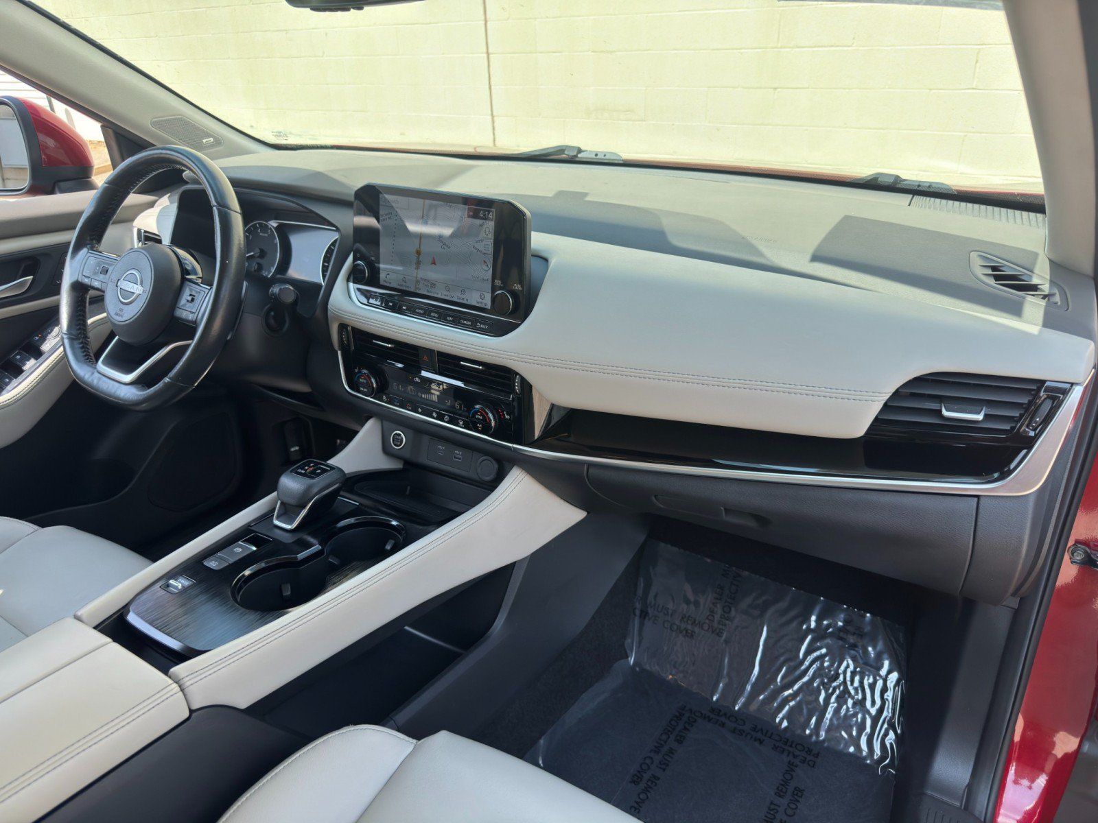 Used 2023 Nissan Rogue SL w/ SL Premium Package FWD image 14