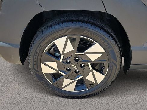 Used 2024 Hyundai Kona SEL FWD image 7