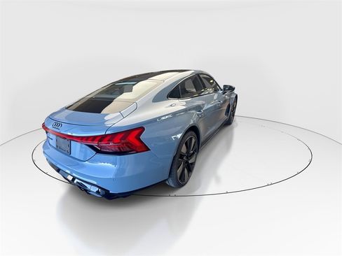 Used 2023 Audi e-tron GT Prestige w/ Prestige Package image 8