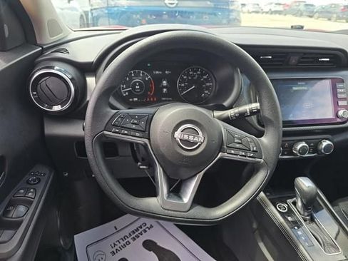 Used 2024 Nissan Kicks SV w/ Interior Electronics Package FWD image 11