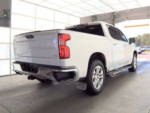 Used 2023 Chevrolet Silverado 1500 LTZ AWD/4WD image 4