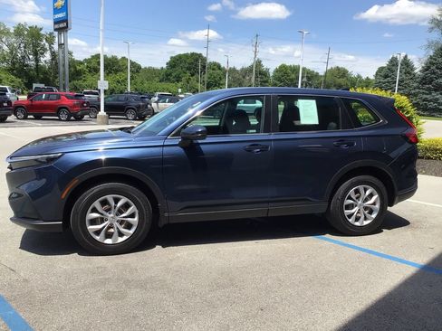 Used 2024 Honda CR-V LX image 11