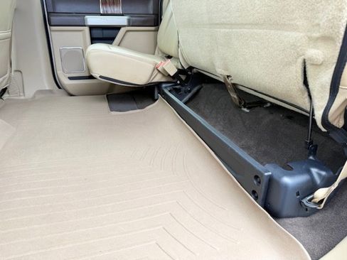 Used 2018 Ford F150 Lariat image 18