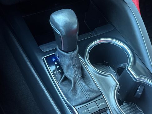 Used 2020 Toyota Camry XSE image 24