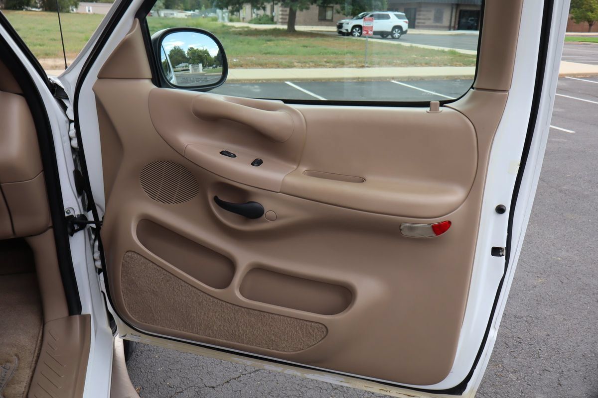 Used 1997 Ford F150 Lariat AWD/4WD image 22