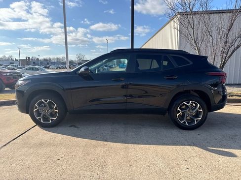 Used 2024 Chevrolet Trax LT image 4