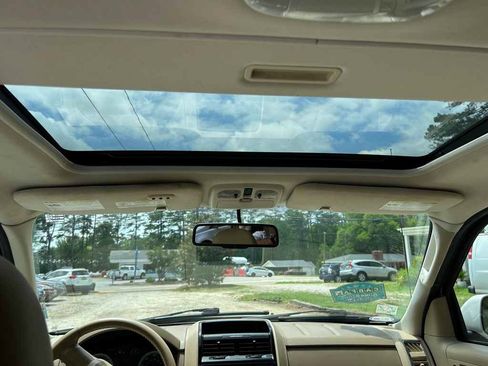 Used 2010 Ford Escape Limited FWD image 12