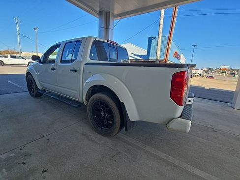 Used 2018 Nissan Frontier SV w/ Value Truck Package image 3
