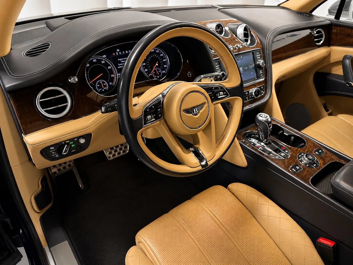 Used 2017 Bentley Bentayga AWD/4WD image 9