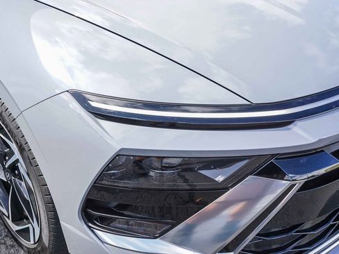 Certified 2024 Hyundai Sonata SEL w/ Convenience Package image 11