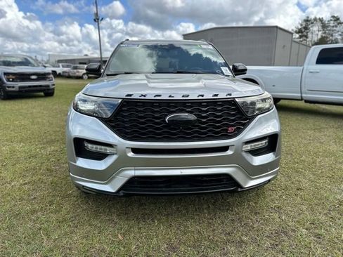Used 2020 Ford Explorer ST w/ ST Street Pack image 11