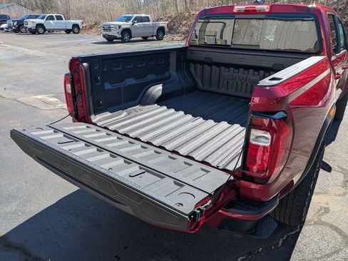 New 2026 GMC Canyon AT4 w/ AT4 Premium Package image 31