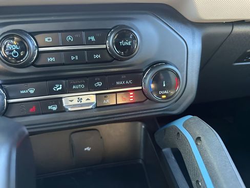 Used 2022 Ford Bronco Wildtrak image 21