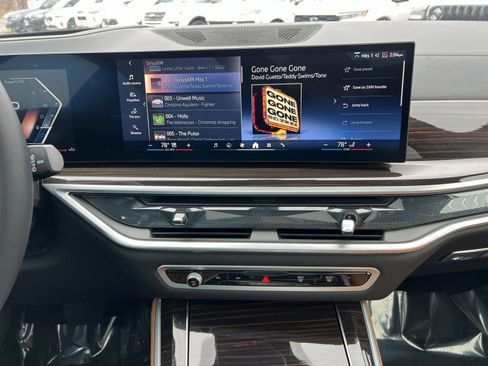 Used 2025 BMW X5 xDrive40i w/ Premium Package image 18