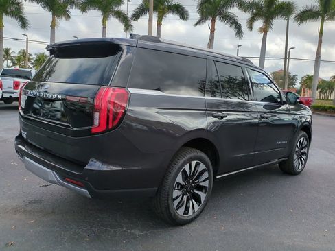 New 2025 Ford Expedition Platinum w/ Driver's Package image 4