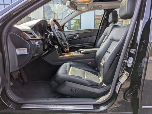 Used 2010 Mercedes-Benz E 350 4MATIC Sedan image 13