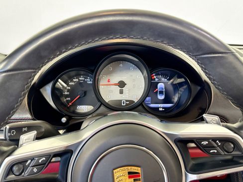 Used 2022 Porsche 718 Boxster S image 15