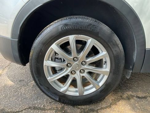 Used 2019 Cadillac XT4 Luxury w/ Cold Weather Package FWD image 25