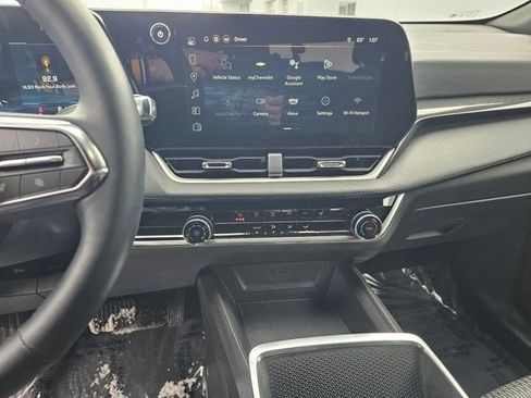 Used 2025 Chevrolet Equinox LT image 17