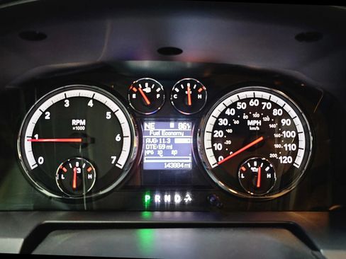 Used 2012 RAM 1500 Laramie RWD image 13